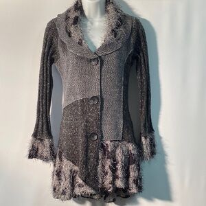 Sioni Gray and Black Textured Sweater/Jacket.